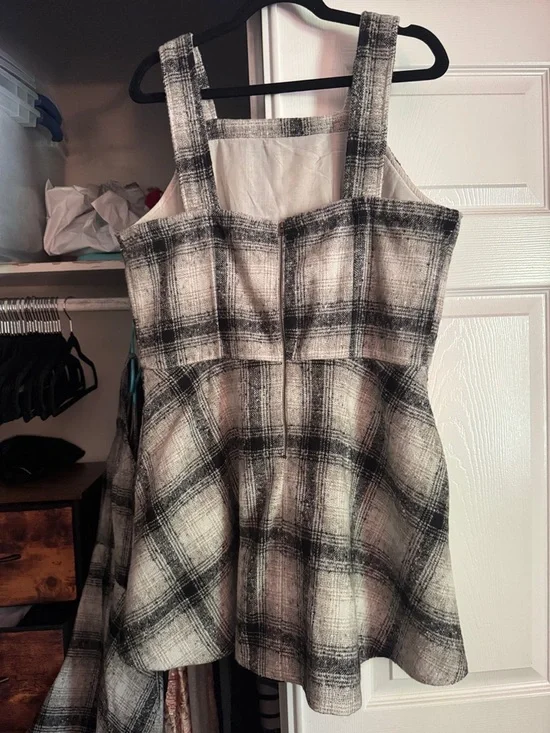 By Anthropologie Sleeveless Plaid Romper - Picture 6 of 6